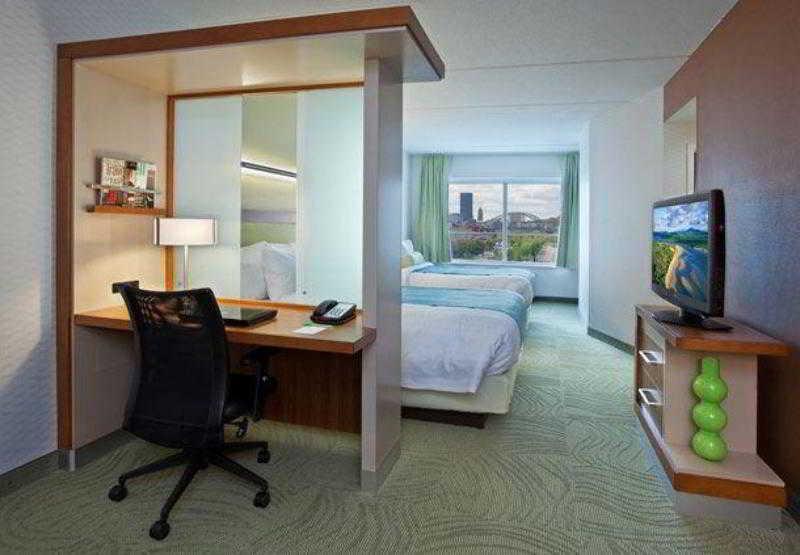Springhill Suites Pittsburgh Southside Works Rum bild