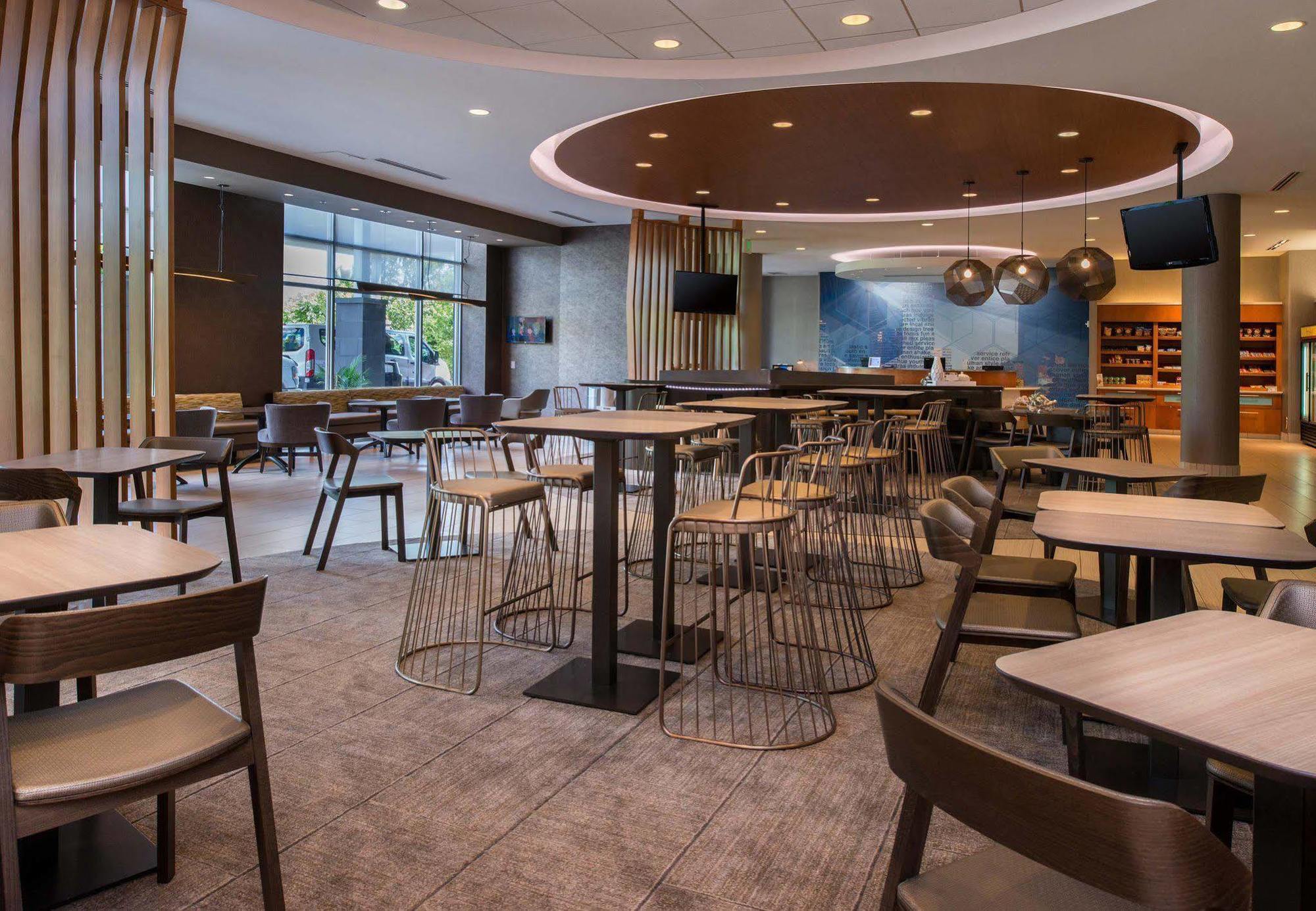 Springhill Suites Pittsburgh Southside Works Exteriör bild
